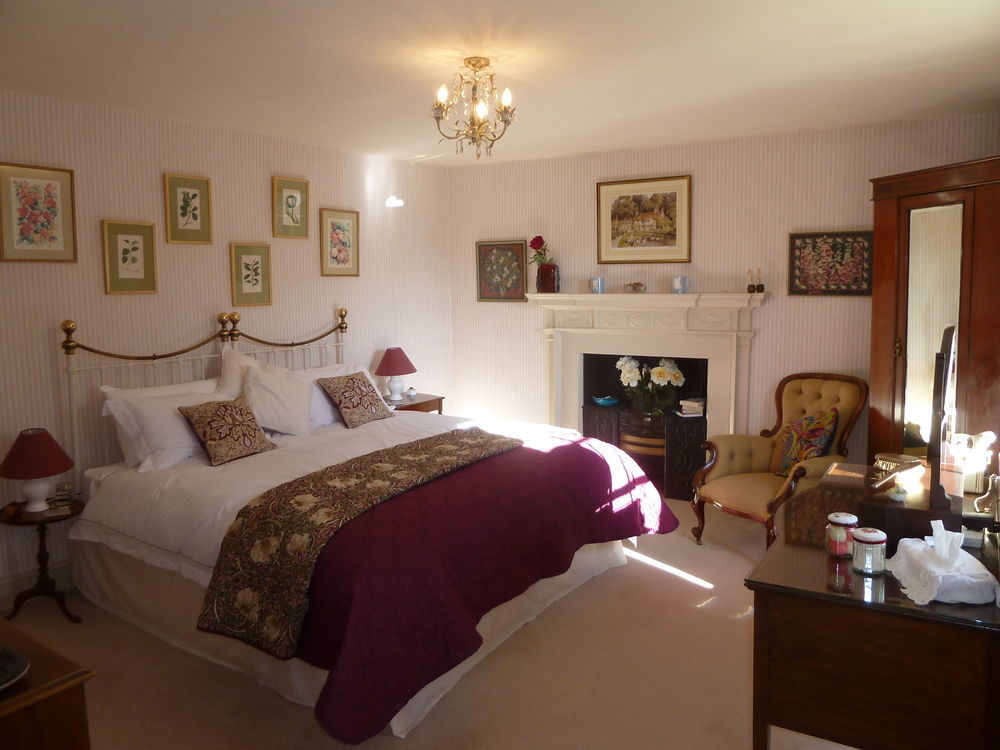 The Old Vicarage B&B Tideswell Bagian luar foto