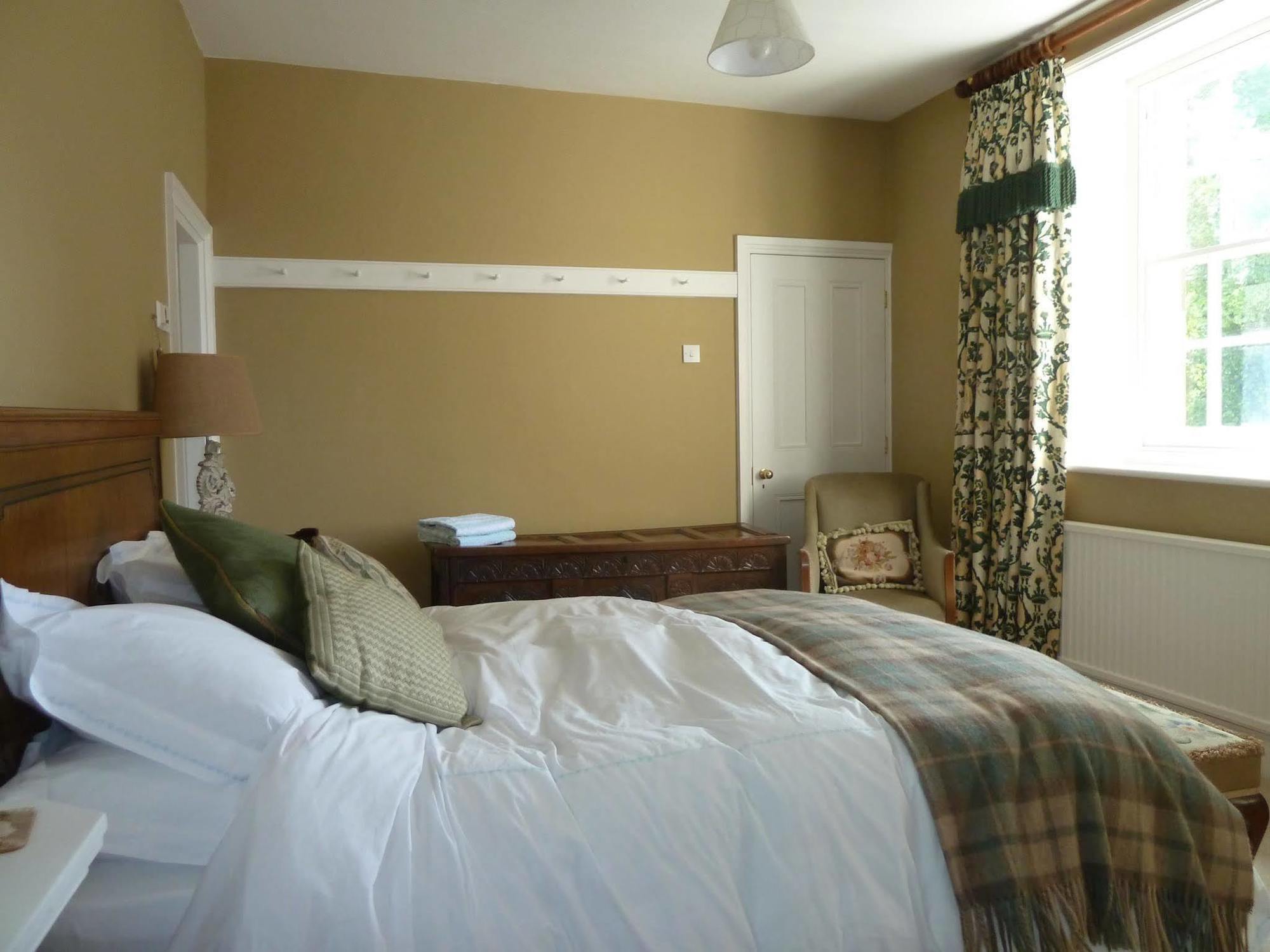 The Old Vicarage B&B Tideswell Bagian luar foto