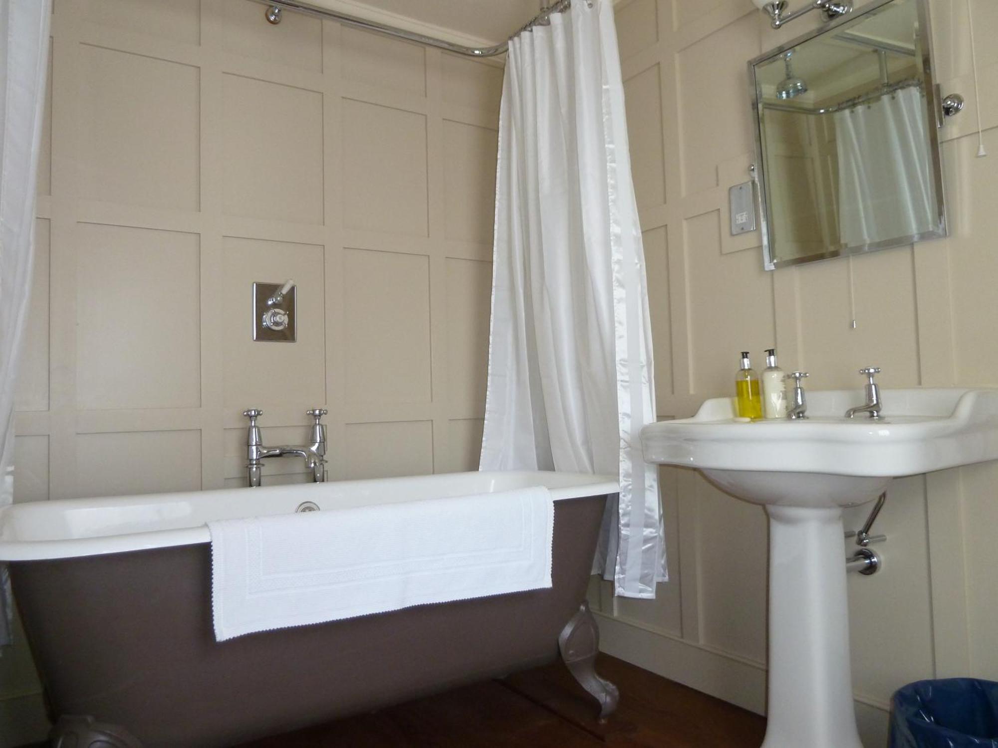 The Old Vicarage B&B Tideswell Bagian luar foto